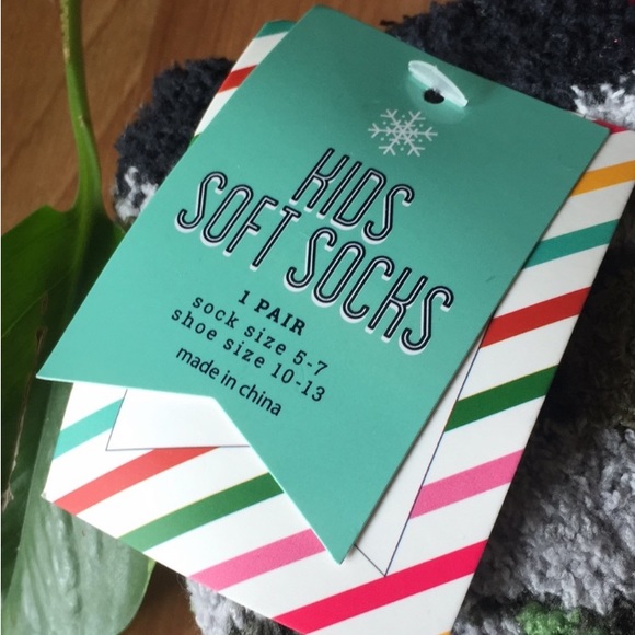 Cat & Jack Cozy Socks - Picture 4 of 7